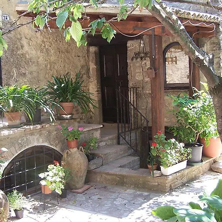 فندق Castello Di Barattano